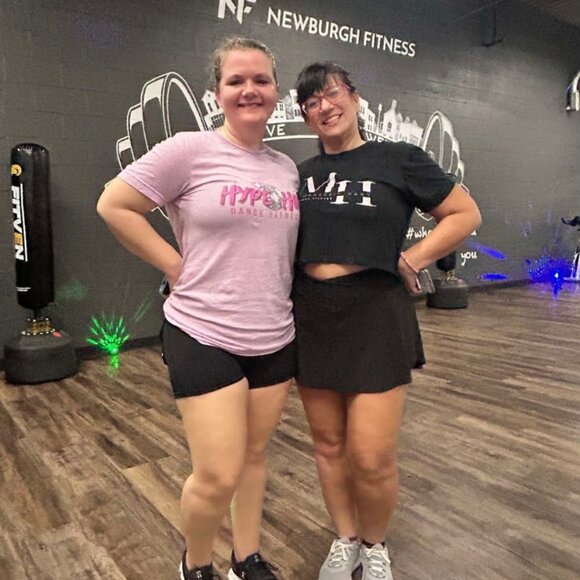 Halara Athletic Skirt with built in shorts - Picture 6 of 6